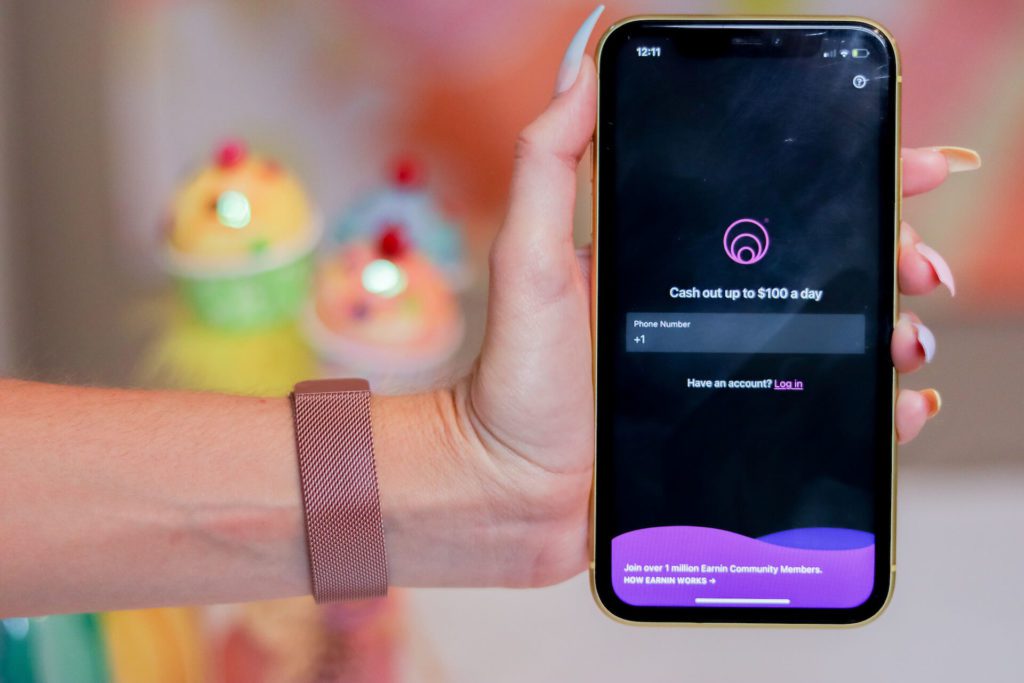no fee cash advances from Earnin app