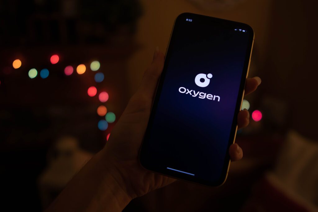 oxygen bank app on a phone